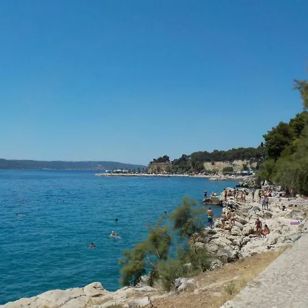 Neda * Split